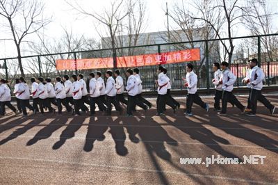 “软硬”兼备培养学生运动习惯 