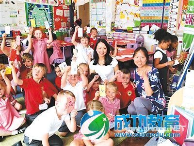 让英国小学生了解“中国龙” 