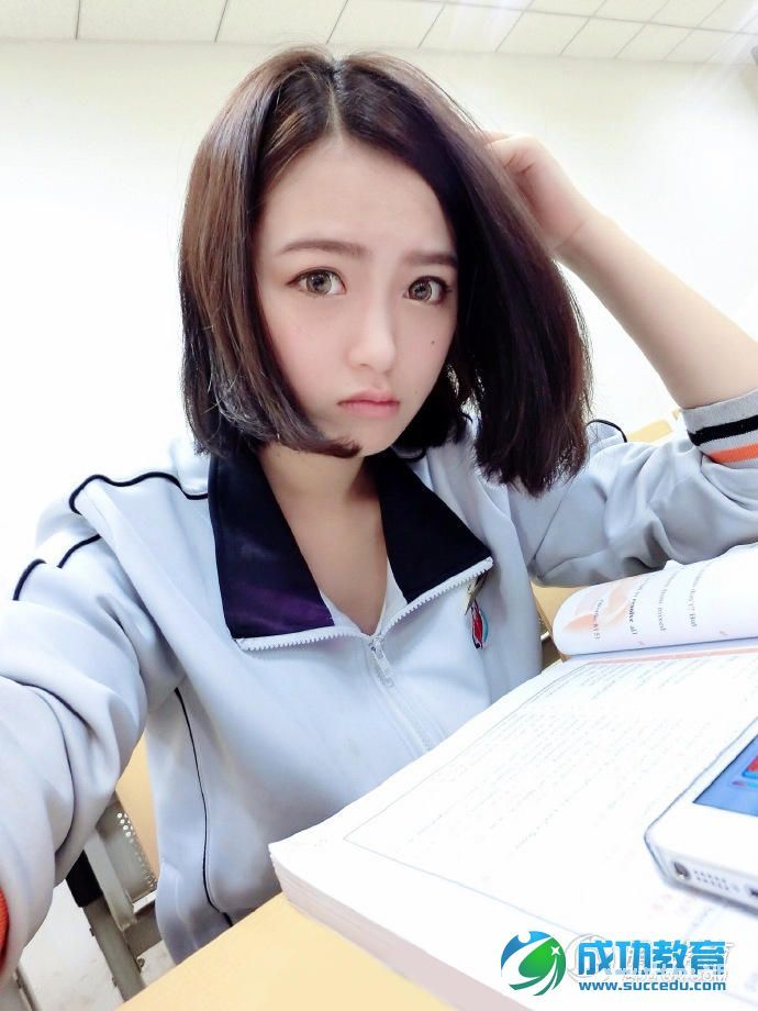 中国民航大学<a href=http://www.succedu.com/jiaoyuzixun/xiaohuanvshen/ target=_blank class=infotextkey>校花</a>余婷私房照片个人资料微信QQ微博账号