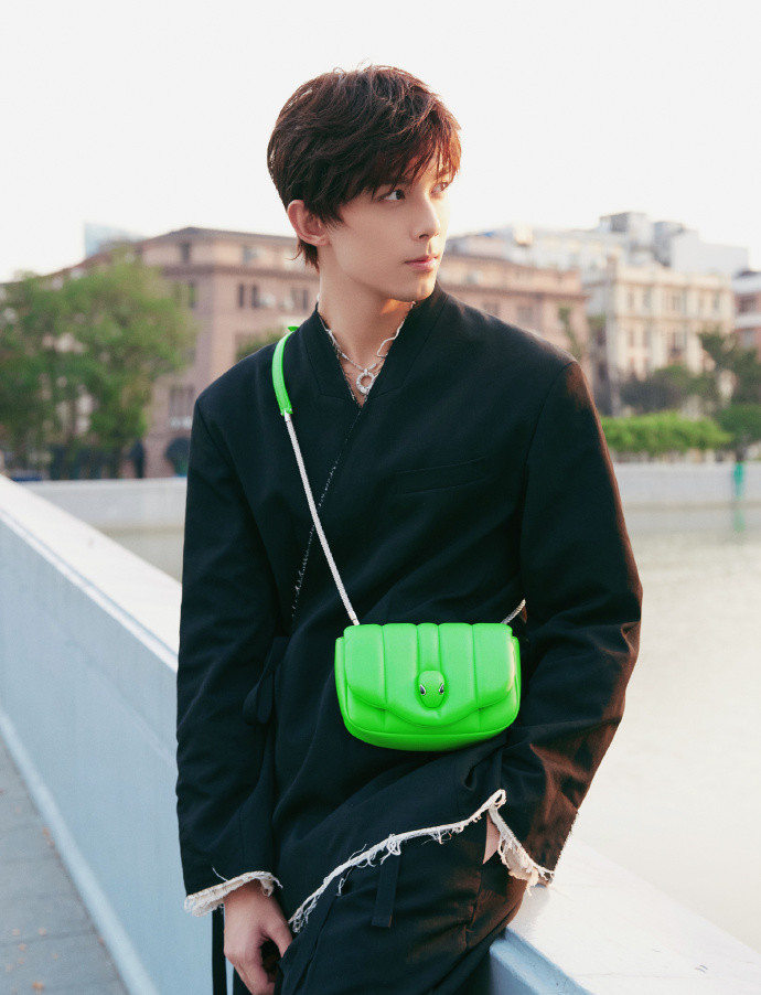 抵制私生!律师谈站姐盗用吴磊航空里程积分 数额较大已构成盗窃罪