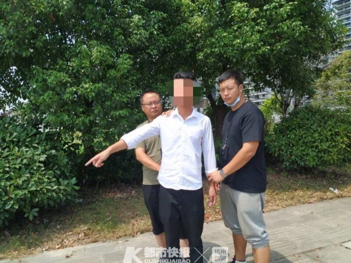 男子雨夜尾随女子趁机猥亵，以为自己穿雨衣就不会被抓了，民警：太天真！