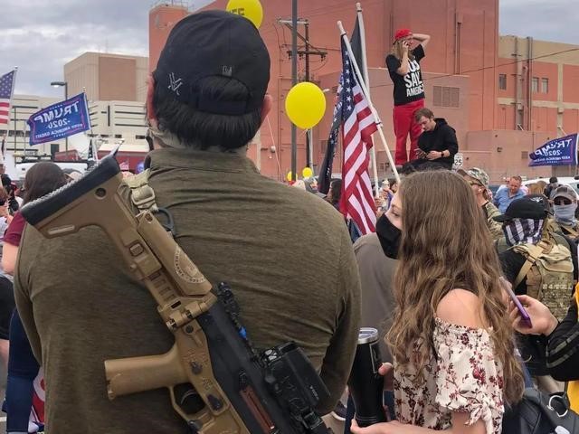 特朗普怒不可遏开除防长,白宫遭军方威胁认输 特朗普怒不可遏开除防长,白宫遭军方威胁认输