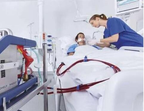 美国医护严重不足,政府允许“无症状”感染者照顾重症! 美国医护严重不足,政府允许“无症状”感染者照顾重症!