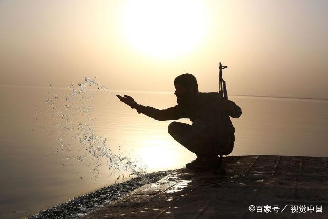 俄军刚增兵叙利亚就遭袭击 都是亲土武装惹的祸！