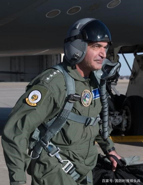 俄媒:美国实力不足 要拉拢英法海军来南海对抗中国! 俄媒:美国实力不足 要拉拢英法海军来南海对抗中国!