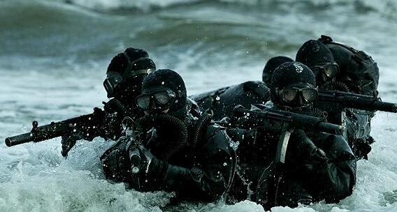 俄媒:美国实力不足 要拉拢英法海军来南海对抗中国! 俄媒:美国实力不足 要拉拢英法海军来南海对抗中国!