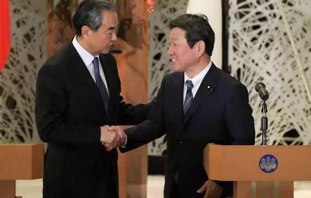 王毅敬告日外相:尊重中国内部事务,别把手伸太长