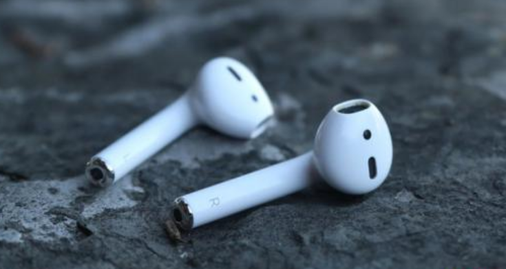 苹果可能会停产现有的AirPods 并用AirPods Pro Lite取代它们  