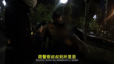 【哽咽】民警谈男孩离家去坟地看妈妈 这一幕让无数网友泪