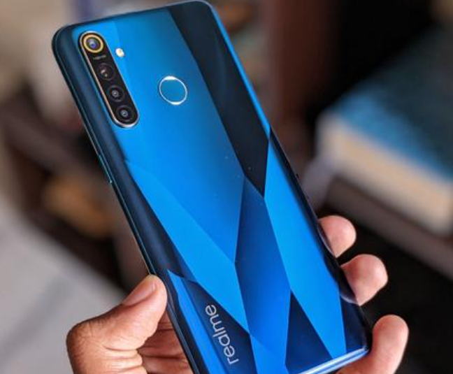 Realme 7 5G搭载联发科Dimensity 800U，配备120Hz显示屏