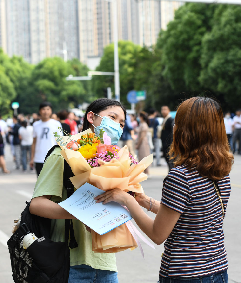 全国部分地区2021年高考结束